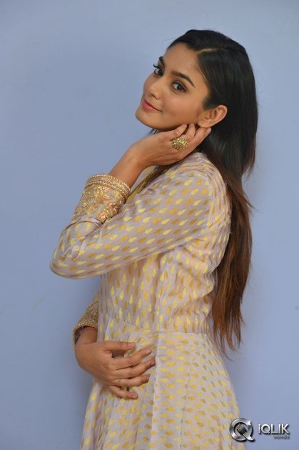 Sana-Maqbool-At-Mama-O-Chandamama-Movie-Press-Meet